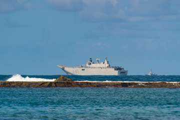 Cuatro países participan en ejercicios de desembarco frente a Las Canteras (Foto Antonio Rico)